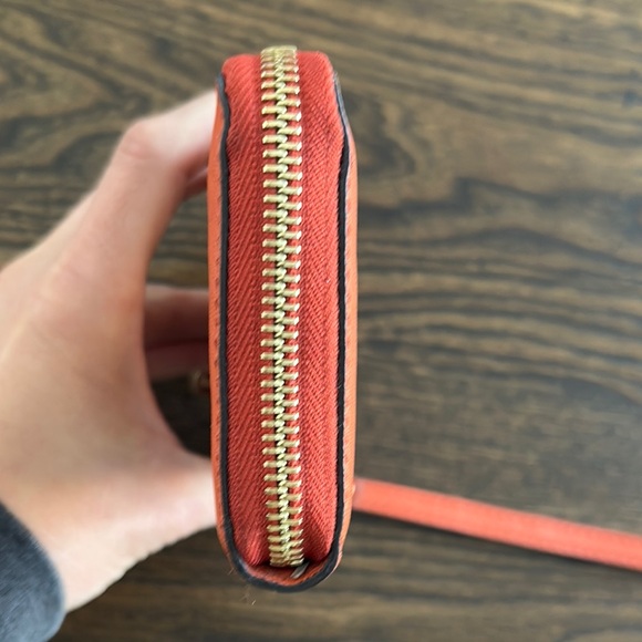 Michael Kors Burnt Orange Wristlet EUC - Picture 2 of 6